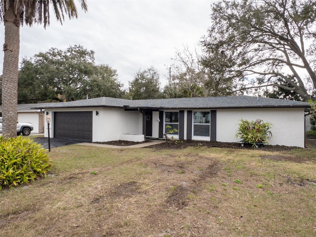 3053 Hoyt Avenue Clearwater FL 33759 W7860756 image1