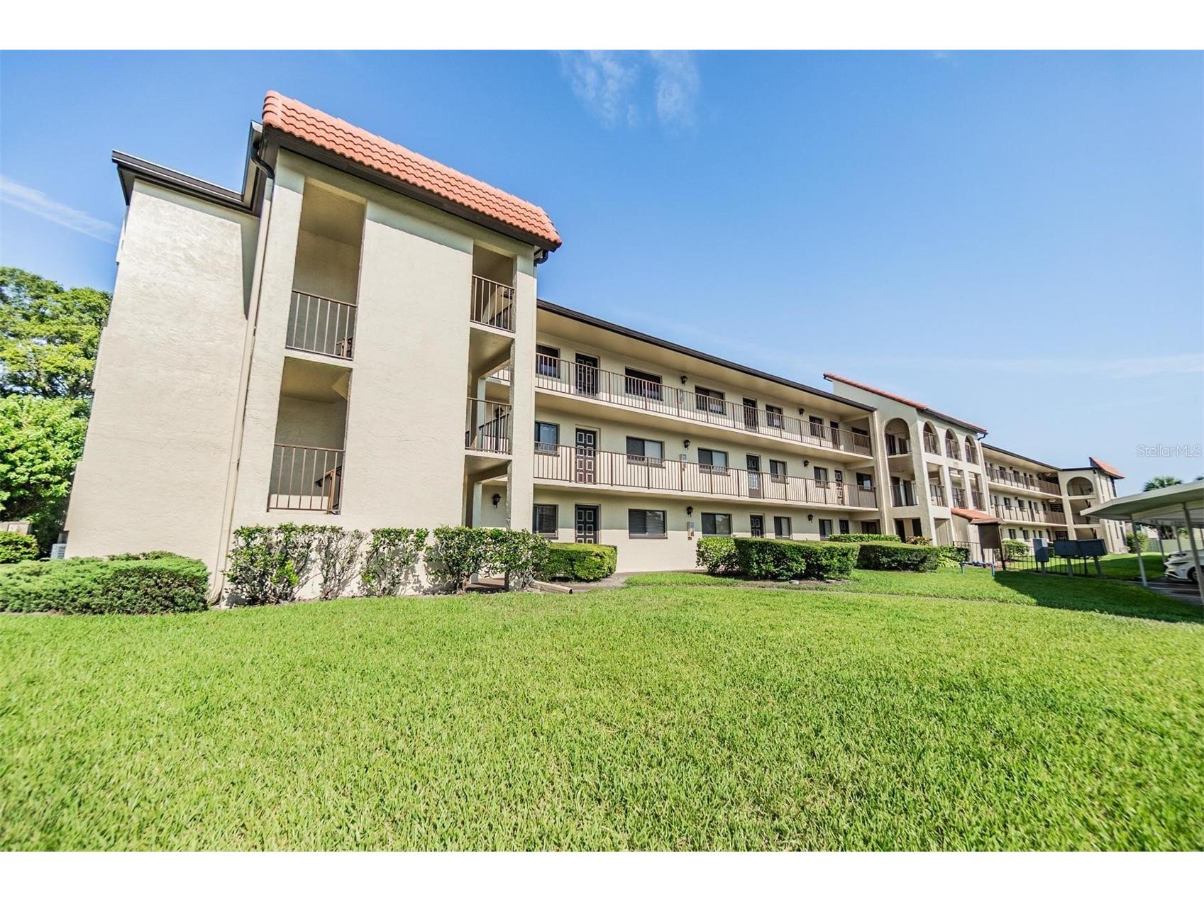 3055 Casa Del Sol Circle #202 Clearwater FL 33761 TB8386604 image1