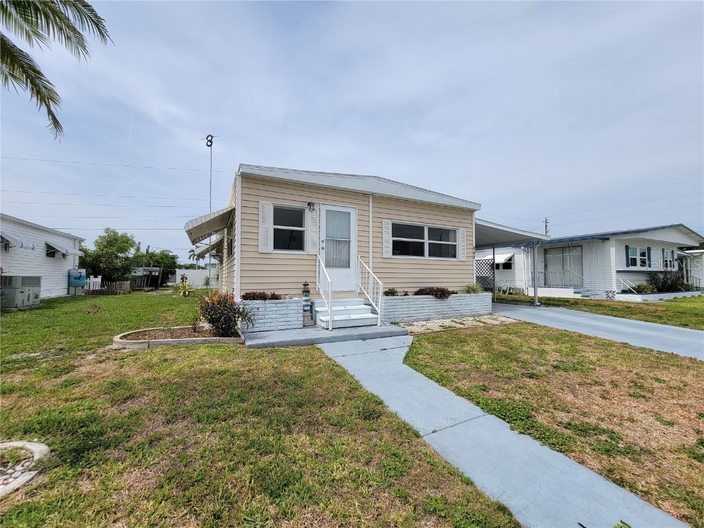 306 50th Avenue Drive W Bradenton FL 34207 A4572394 image1
