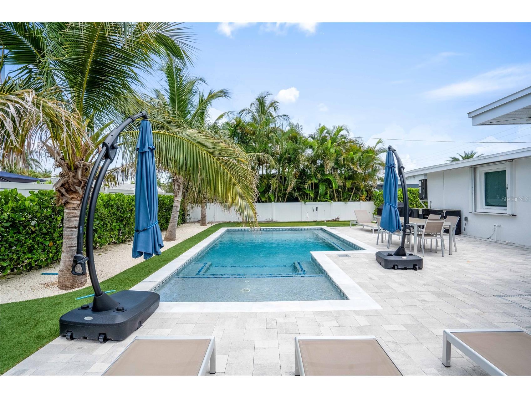 306 66th Street Holmes Beach FL 34217 A4678590 image5