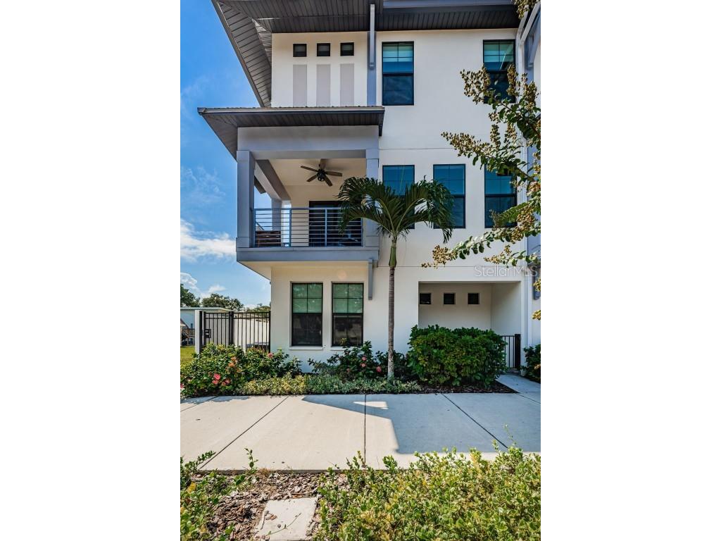 306 8th Street S Saint Petersburg FL 33701 U8215634 image1