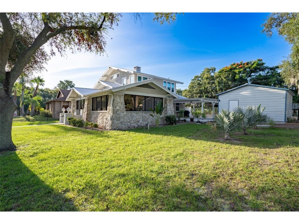 306 Avenue C NE Winter Haven FL 33881 P4926909 image1