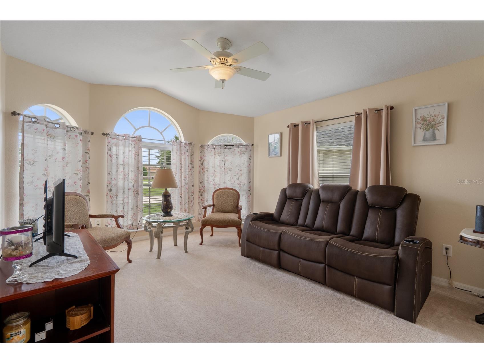 306 Barrington Court Spring Hill FL 34609 W7886547 image6