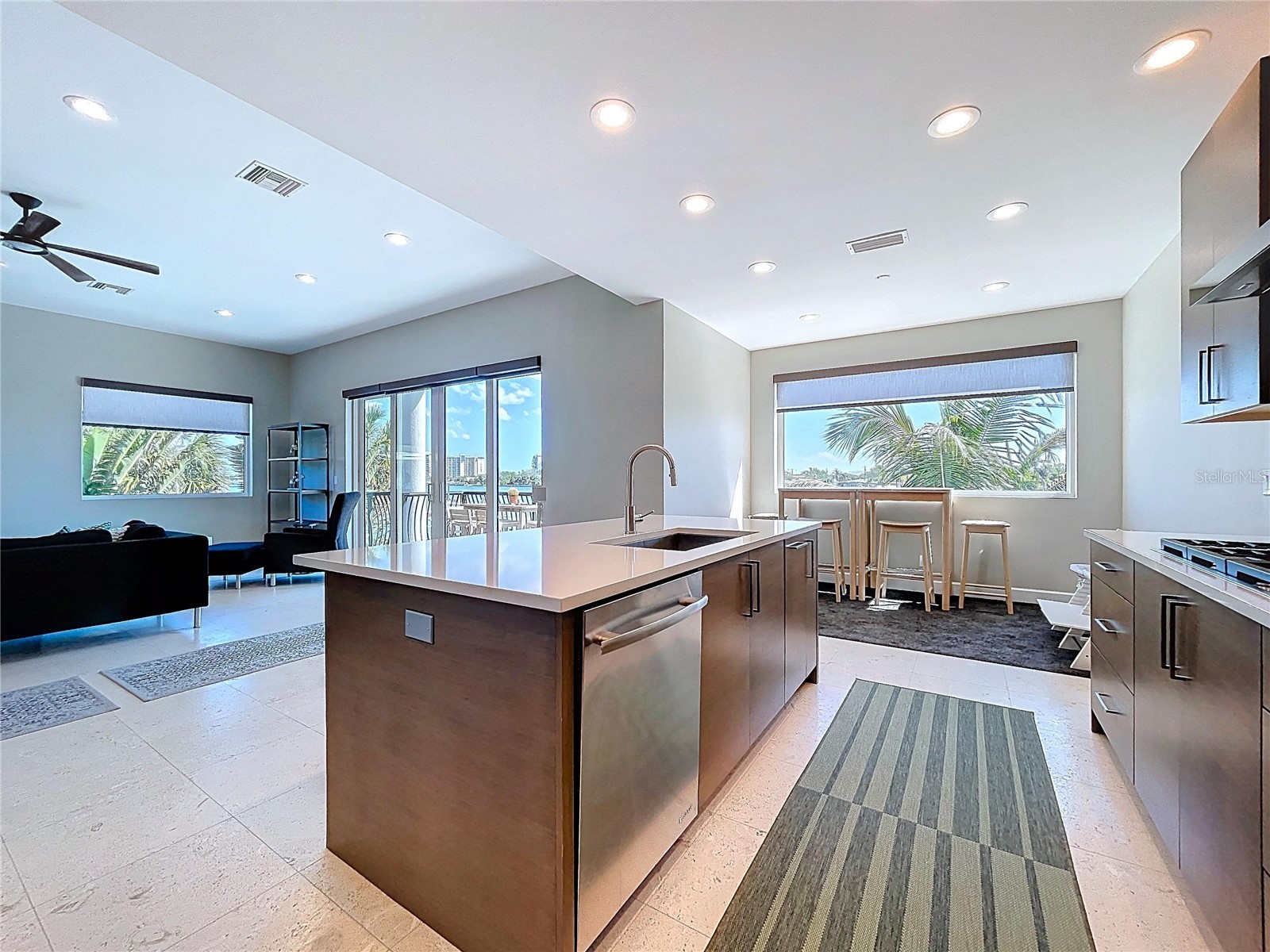 306 Bay Plz Treasure Island FL 33706 - BLIND PASS TB8502233 image17