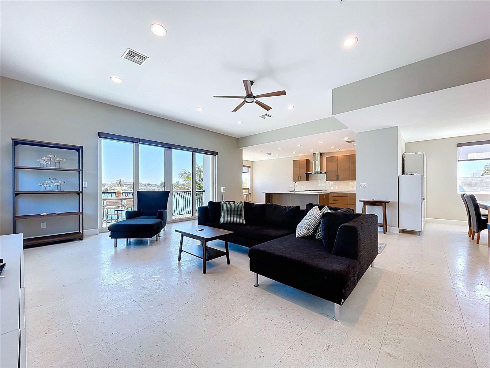306 Bay Plz Treasure Island FL 33706 - BLIND PASS TB8502233 image6