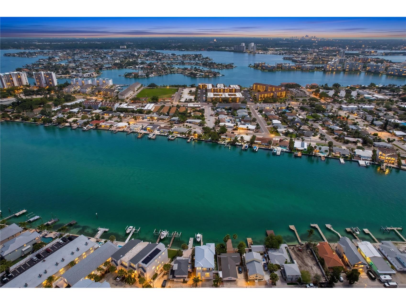 306 Bay Plz Treasure Island FL 33706 - BLIND PASS TB8502233 image75