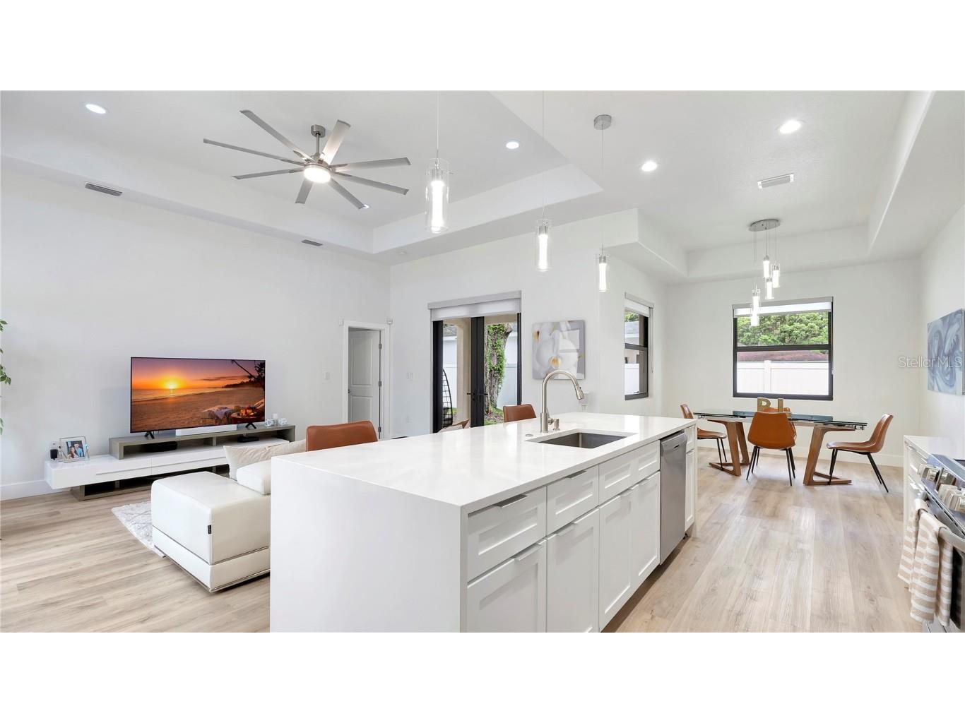 306 E Clay Avenue Brandon FL 33510 TB8450757 image5