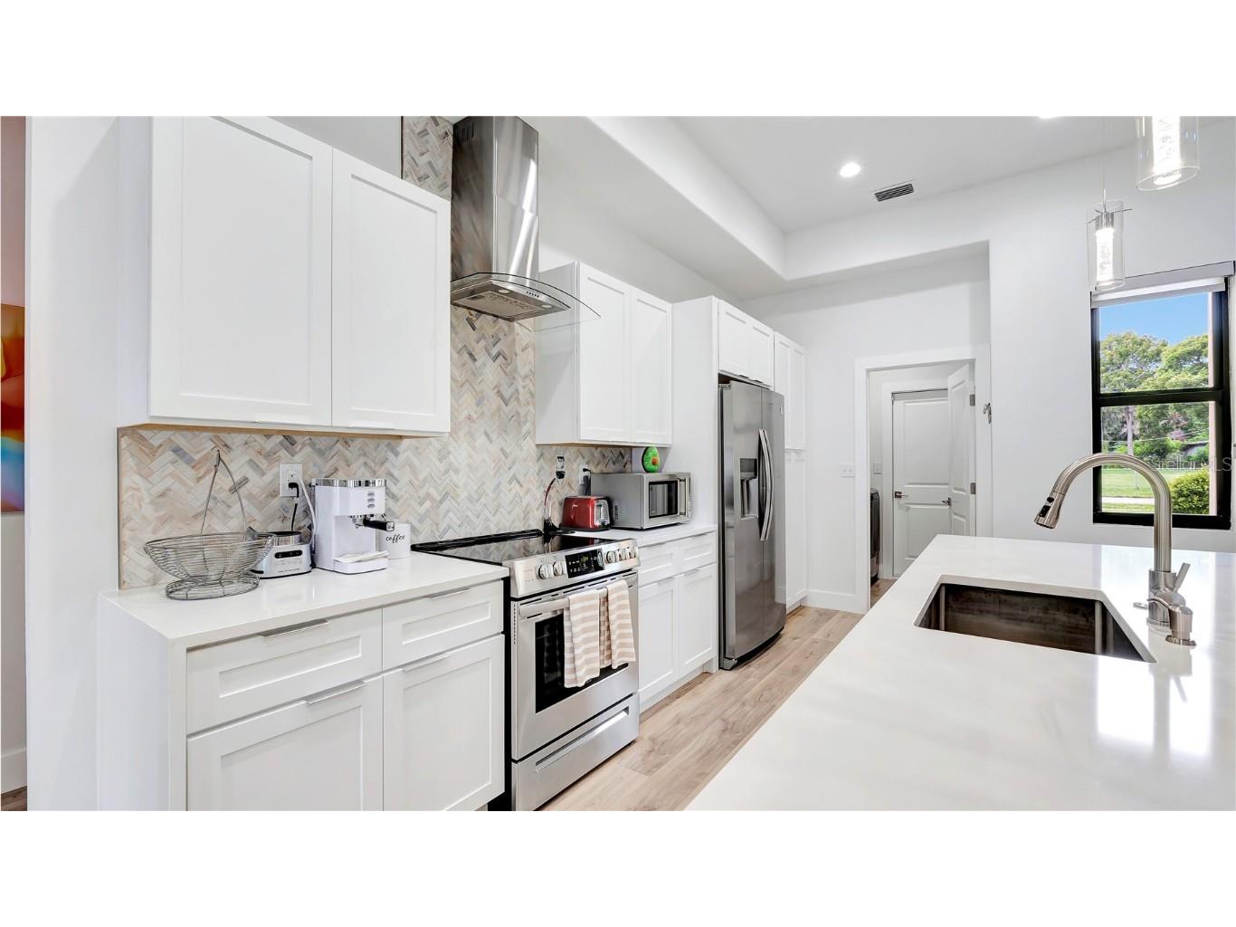 306 E Clay Avenue Brandon FL 33510 TB8450757 image9