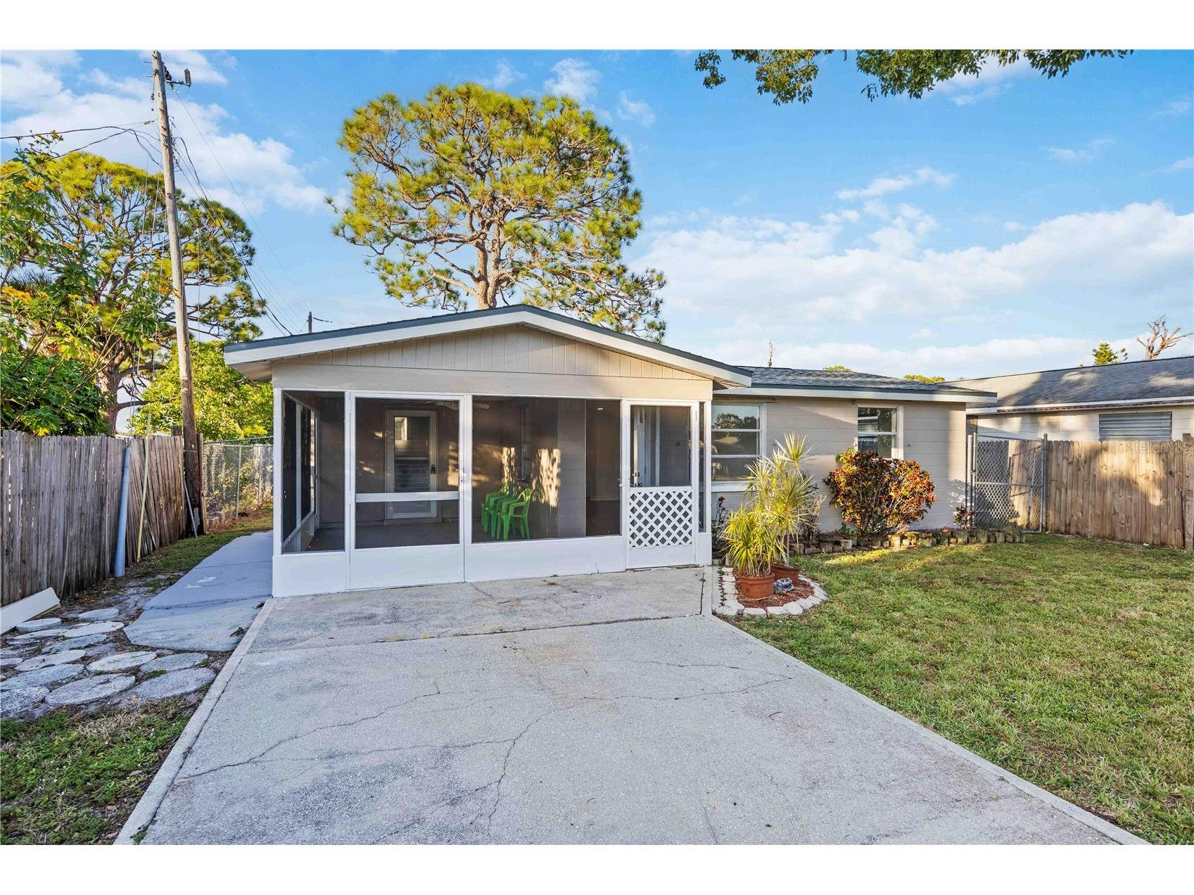 306 E Langsner Street Englewood FL 34223 A4683031 image1