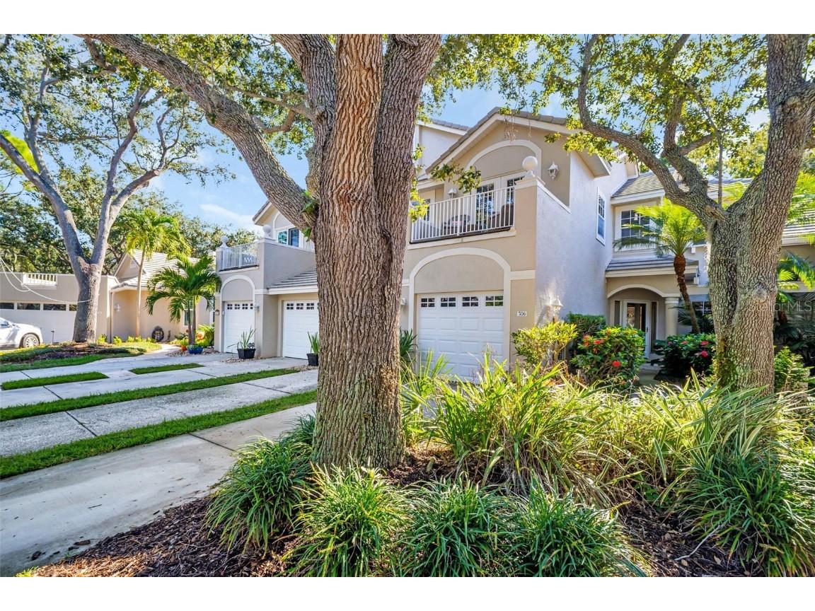 306 Fan Palm Court NE Saint Petersburg FL 33703 TB8445517 image1