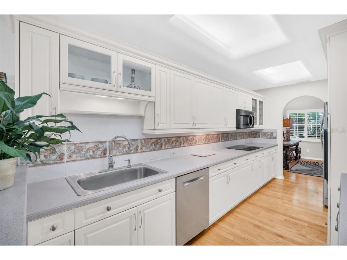 306 Fan Palm Court NE Saint Petersburg FL 33703 TB8445517 image15