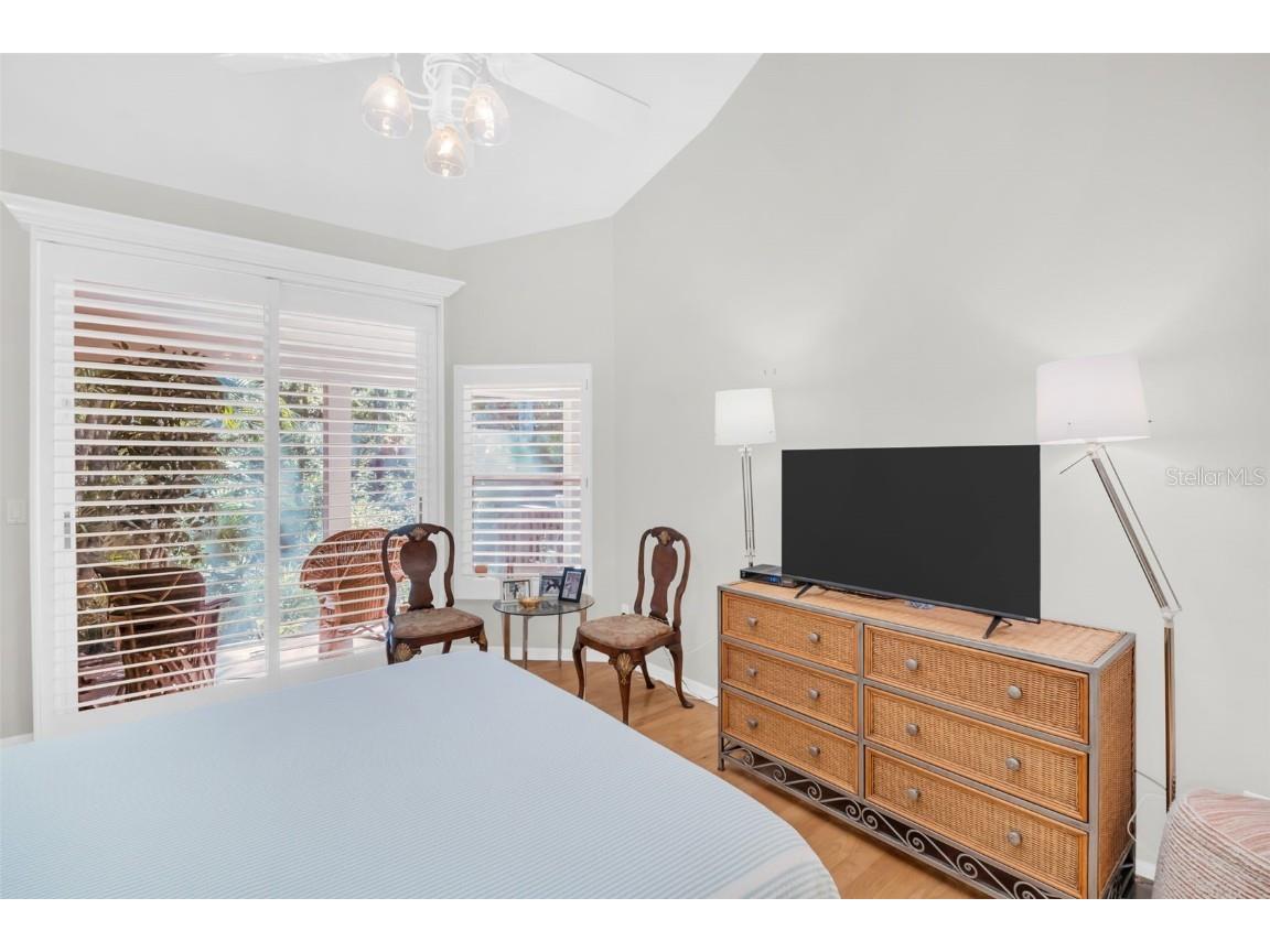 306 Fan Palm Court NE Saint Petersburg FL 33703 TB8445517 image21