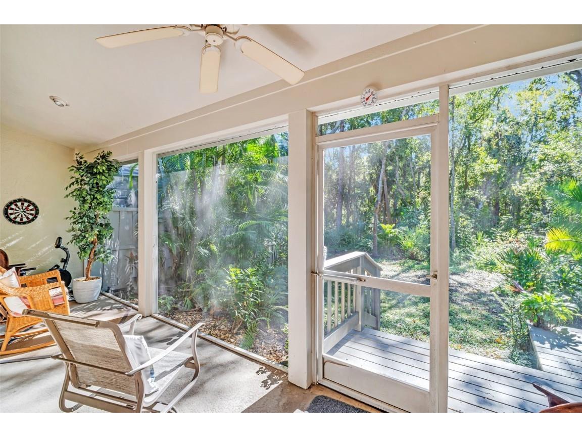 306 Fan Palm Court NE Saint Petersburg FL 33703 TB8445517 image5