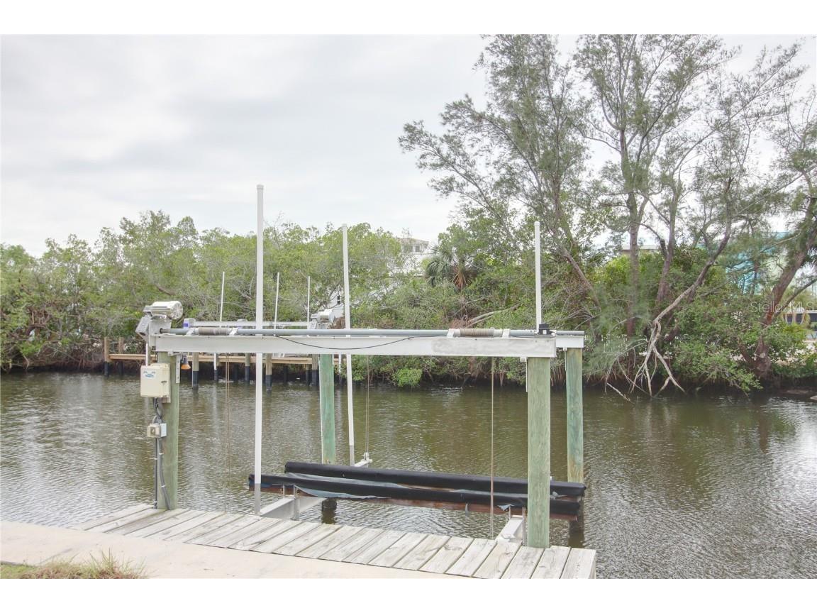 306 Island Circle Sarasota FL 34242 A4652924 image14