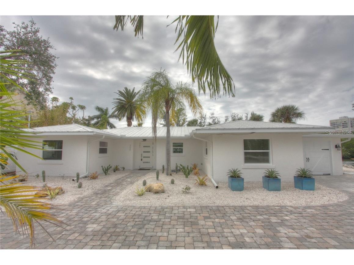 306 Island Circle Sarasota FL 34242 A4652924 image2