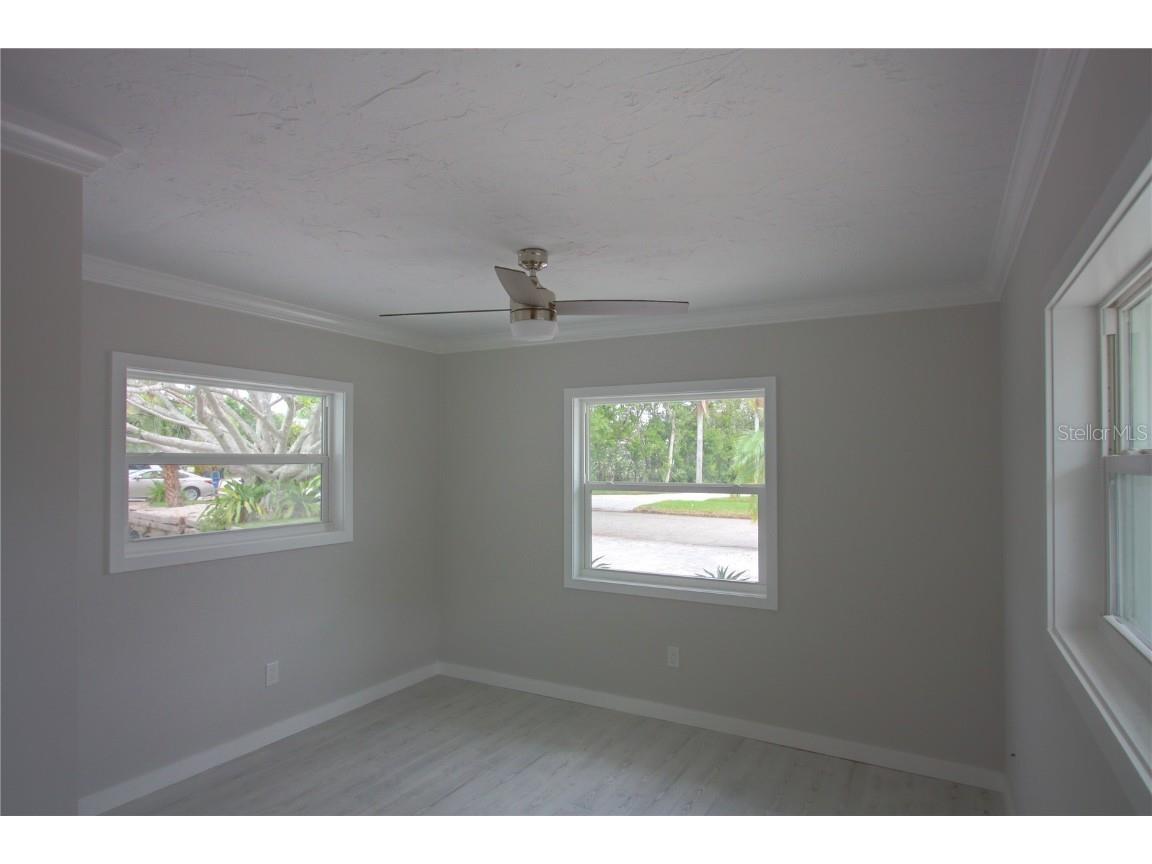 306 Island Circle Sarasota FL 34242 A4652924 image8