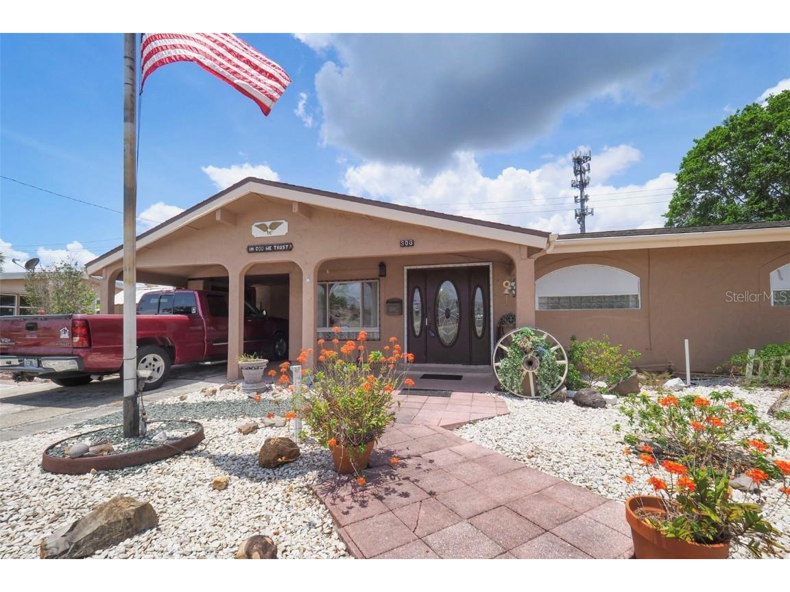 306 Lasayette Drive NE Port Charlotte FL 33952 D6136150 image1