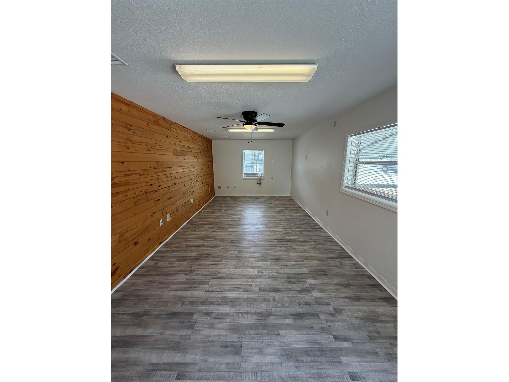 306 N Iona Avenue Fruitland Park FL 34731 G5109491 image1