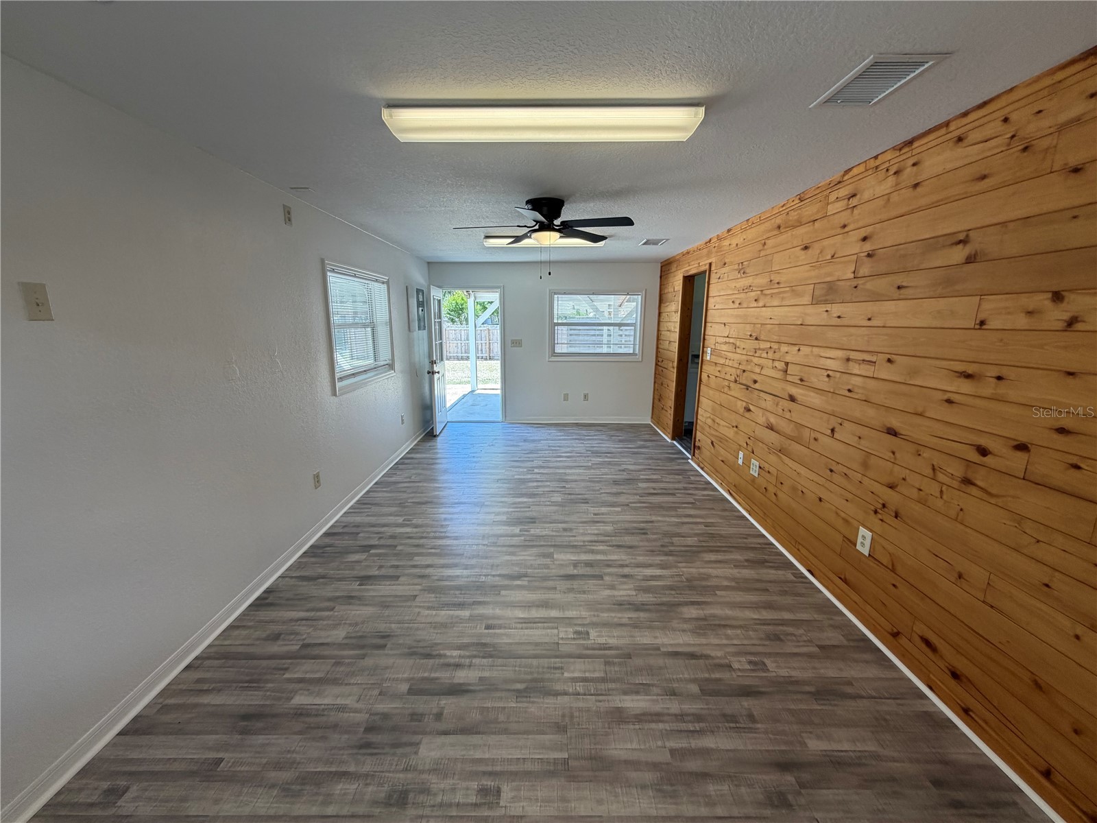 306 N Iona Avenue Fruitland Park FL 34731 G5109491 image2