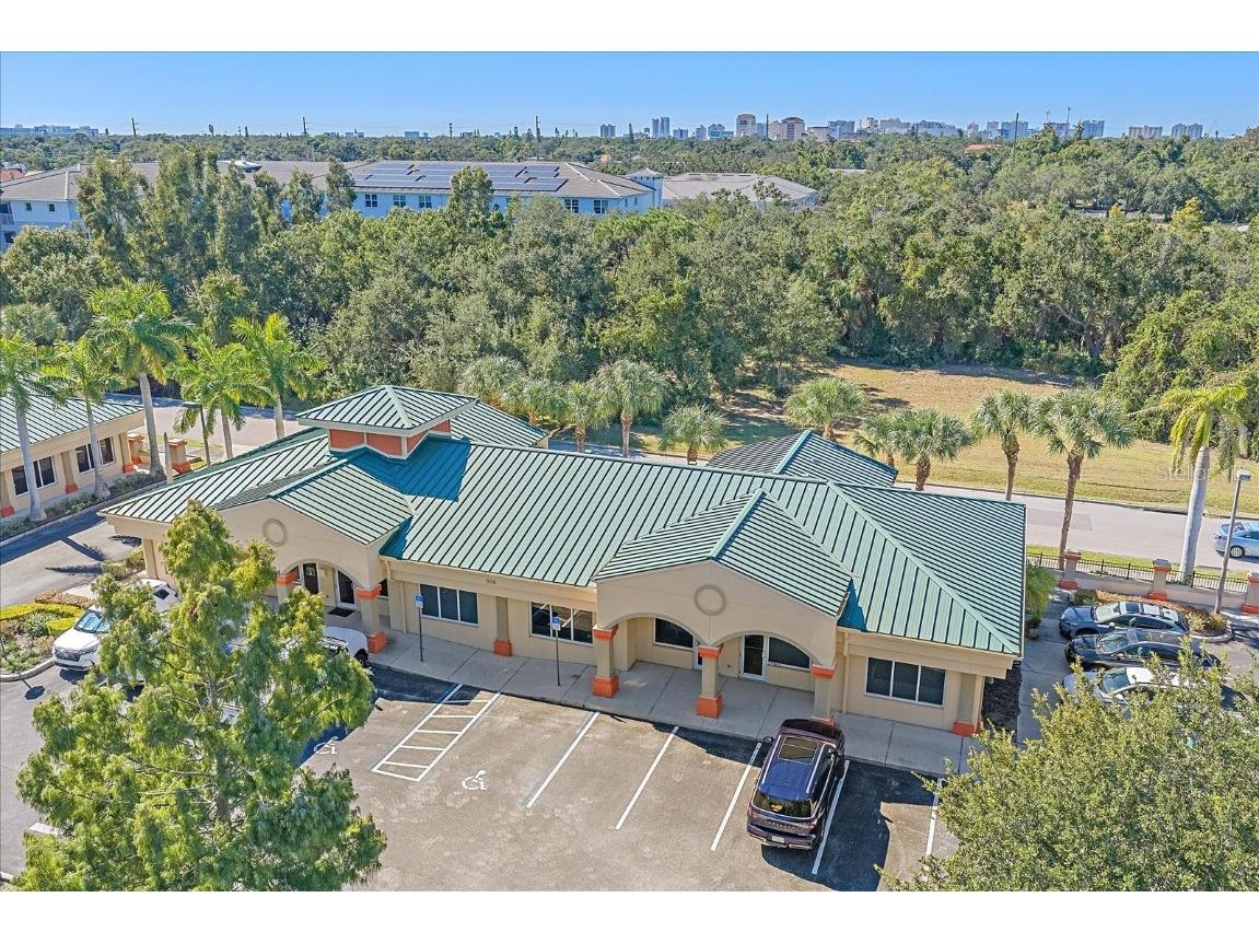 306 N Rhodes Avenue #111 Sarasota FL 34237 A4672444 image1