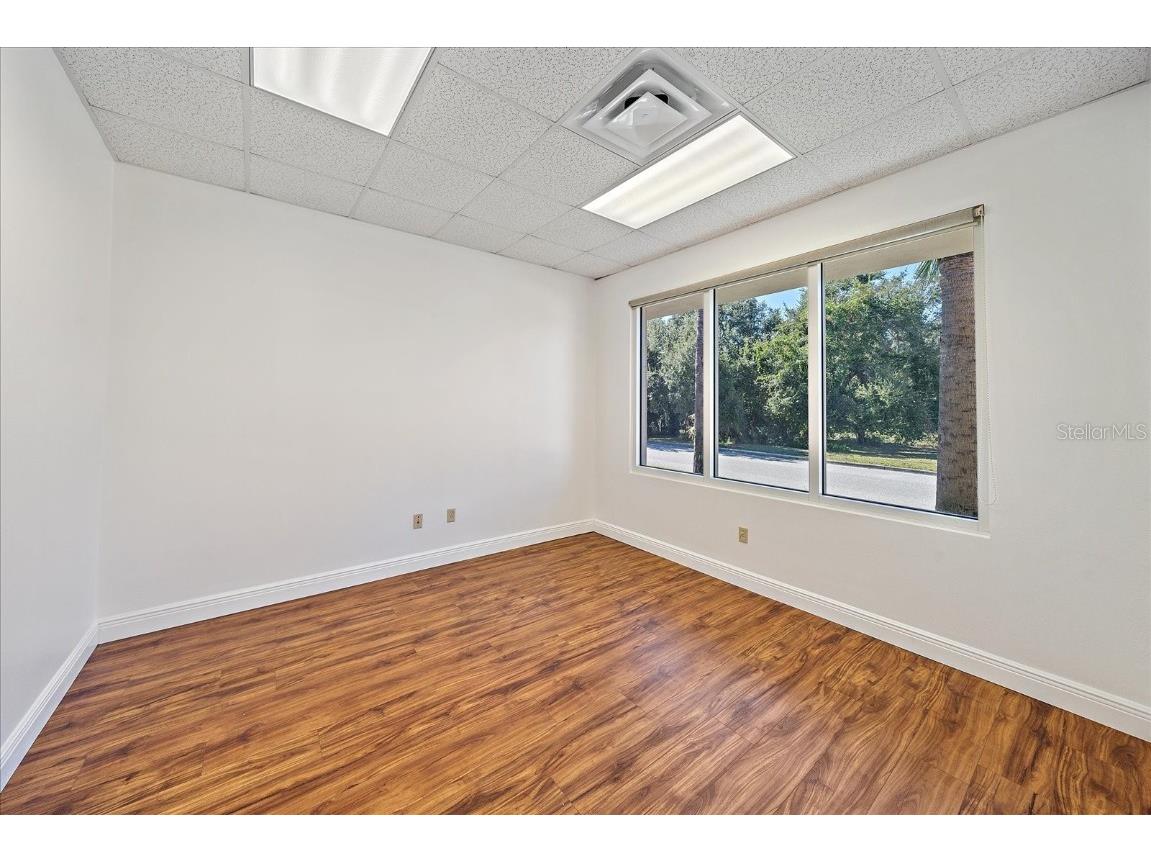 306 N Rhodes Avenue #111 Sarasota FL 34237 A4672444 image11