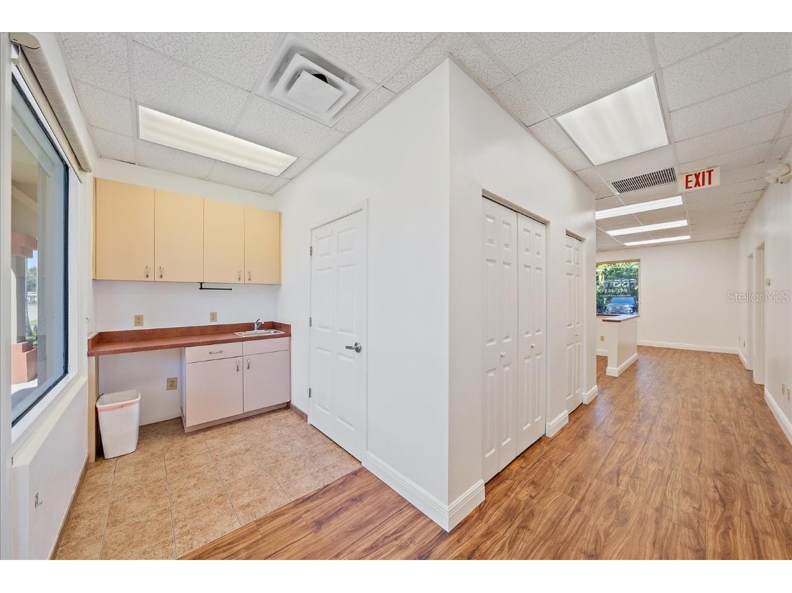 306 N Rhodes Avenue #111 Sarasota FL 34237 A4672444 image13