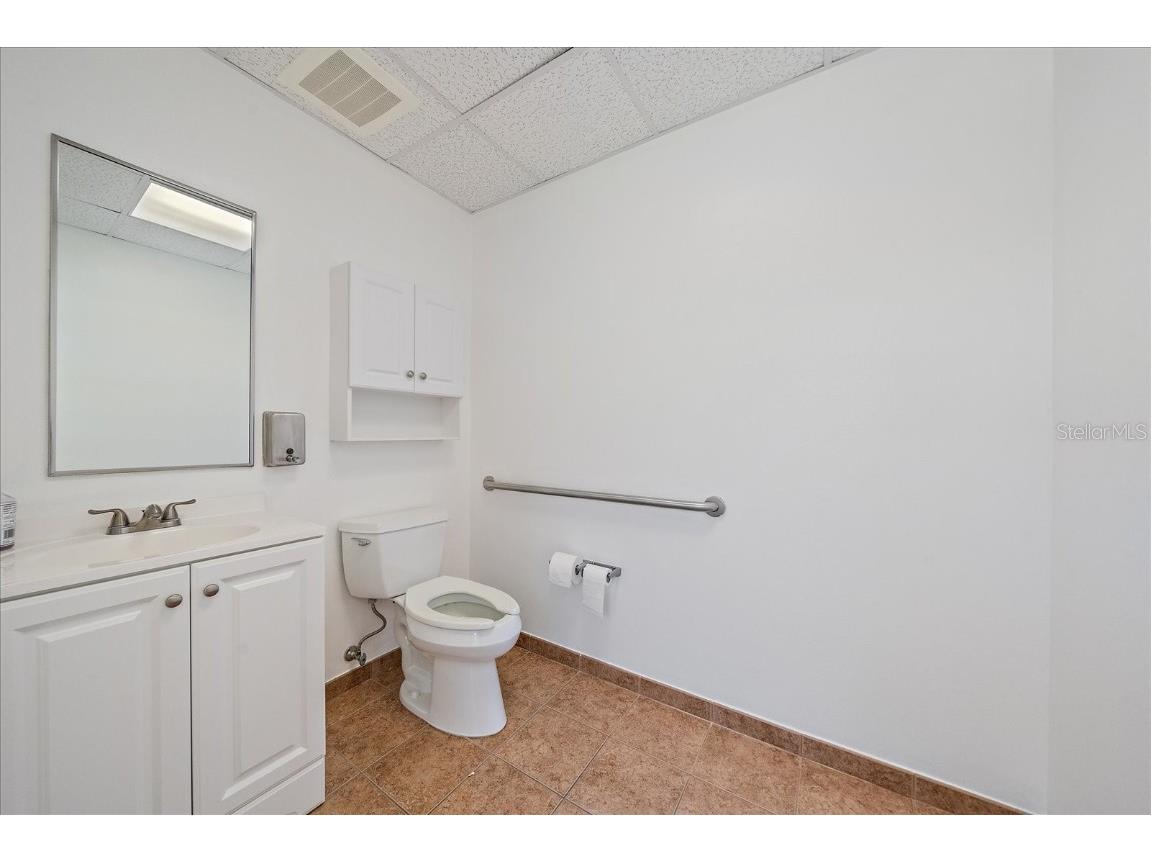 306 N Rhodes Avenue #111 Sarasota FL 34237 A4672444 image15