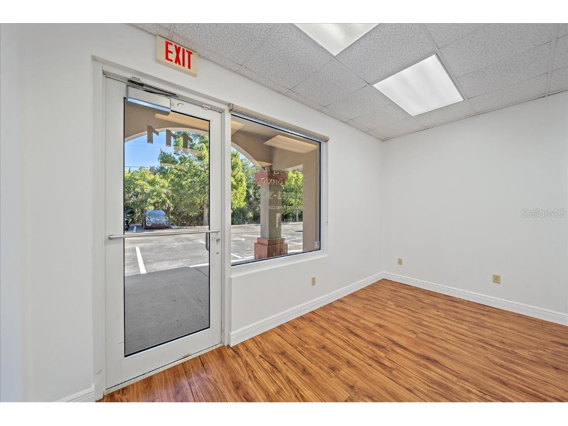 306 N Rhodes Avenue #111 Sarasota FL 34237 A4672444 image6