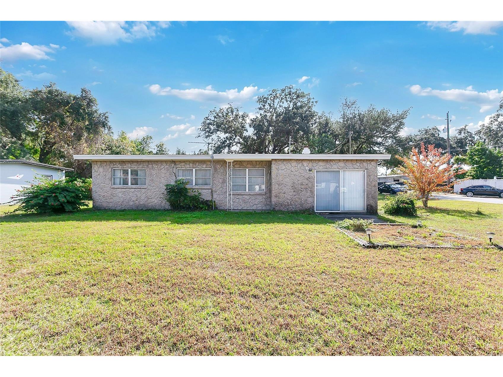 306 Nanette Drive Orlando FL 32839 - LAKE MARY JESS O6373092 image1