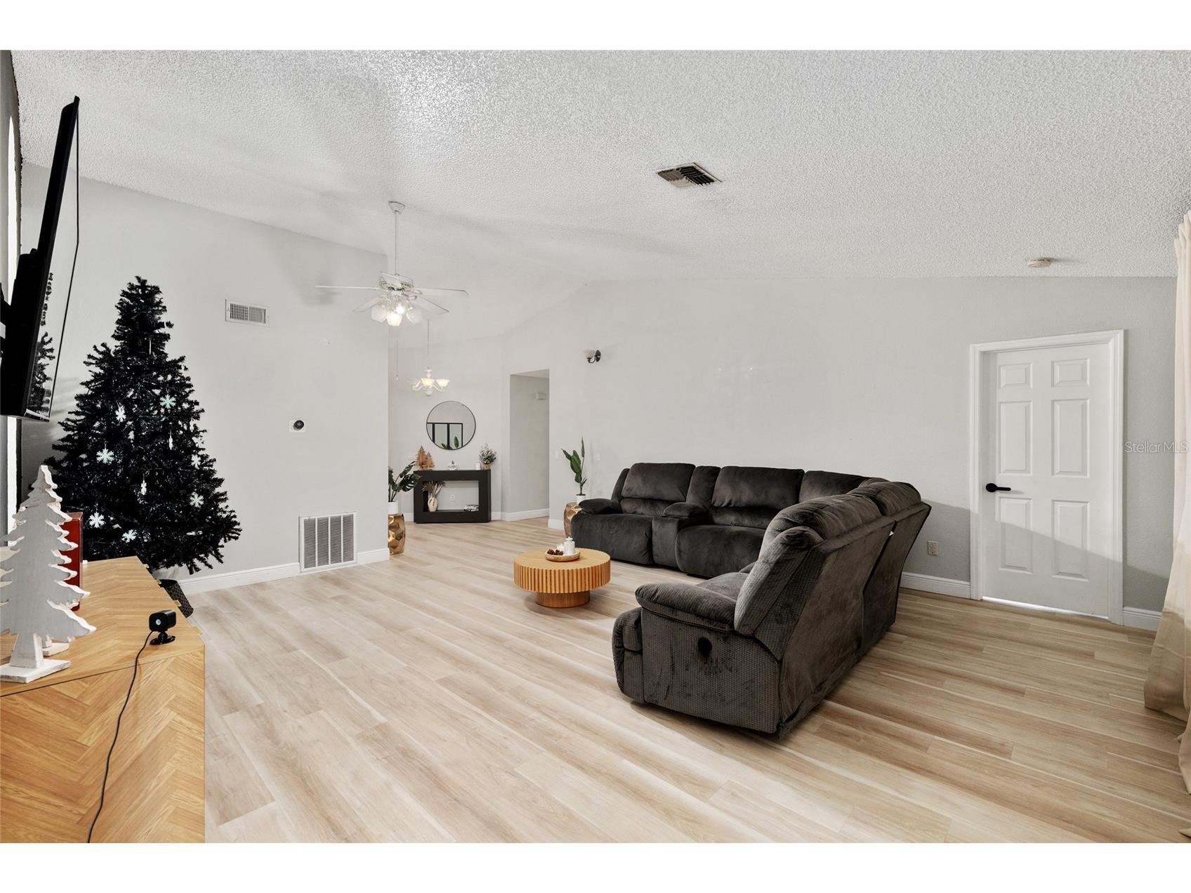 306 Oak Track Radial Ocala FL 34472 OM721150 image12