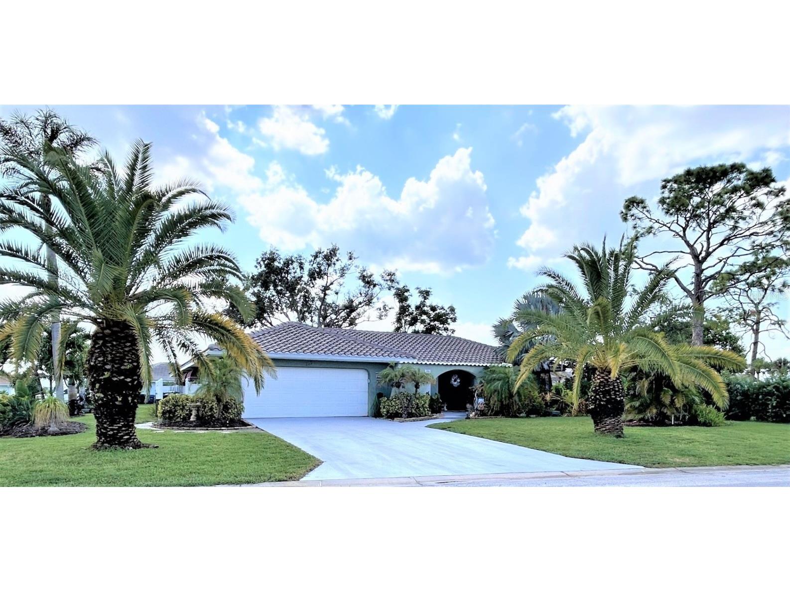 306 Oakwood Drive S Englewood FL 34223 A4576104 image1