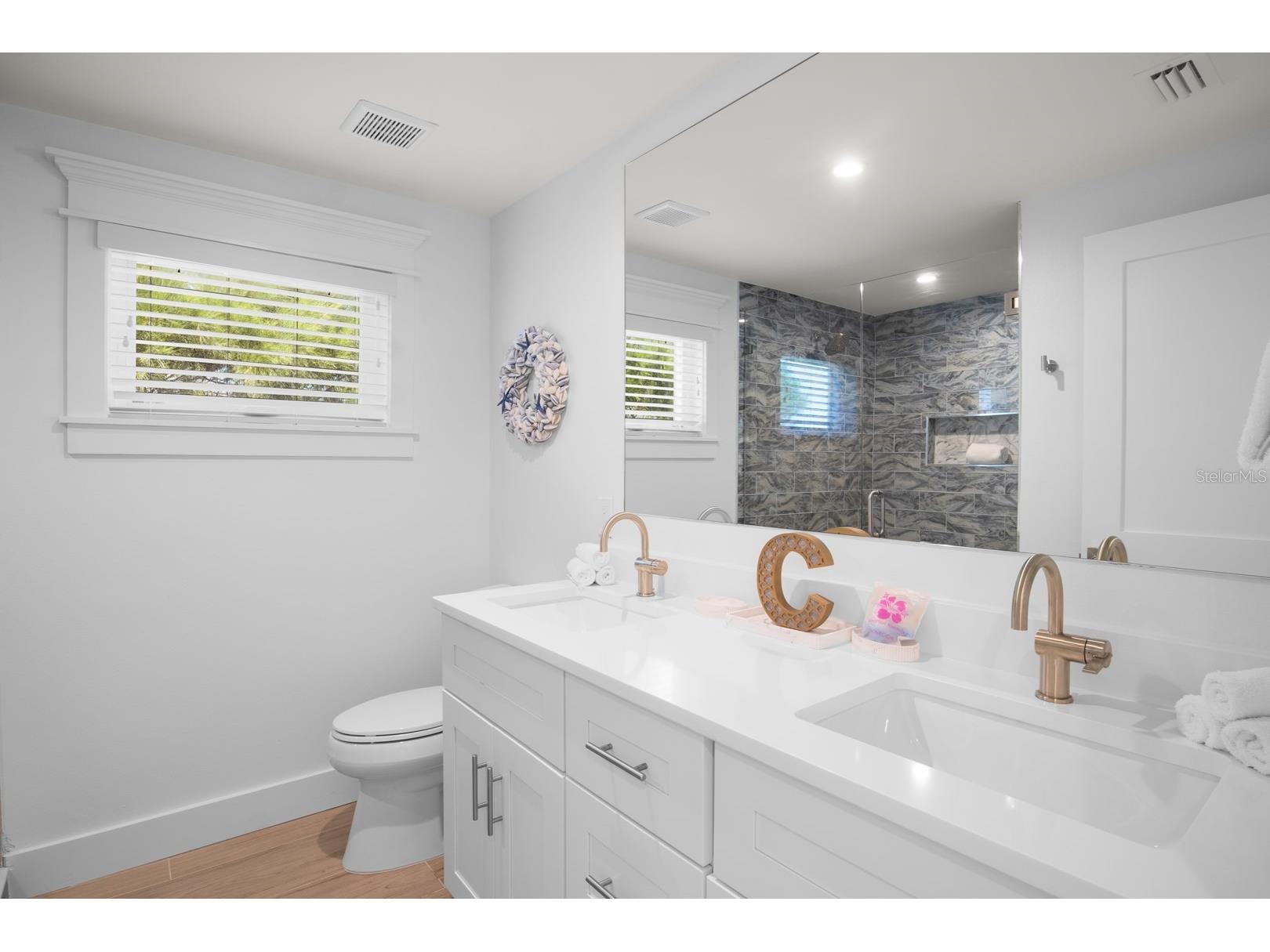 306 S Bay Boulevard Anna Maria FL 34216 A4684377 image32