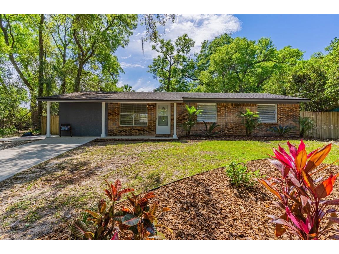 306 W Fern Drive Orange City FL 32763 V4929260 image1