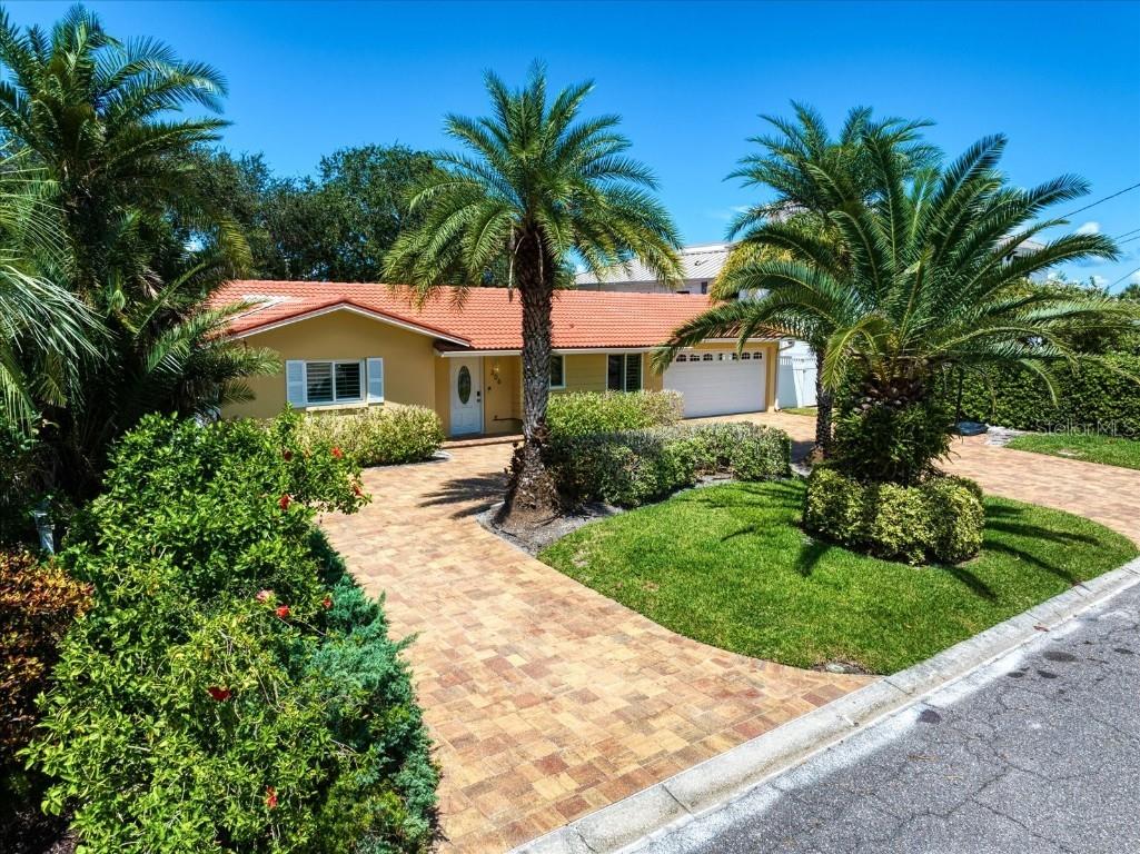 306 Windward Island Clearwater Beach FL 33767 TB8317775 image1