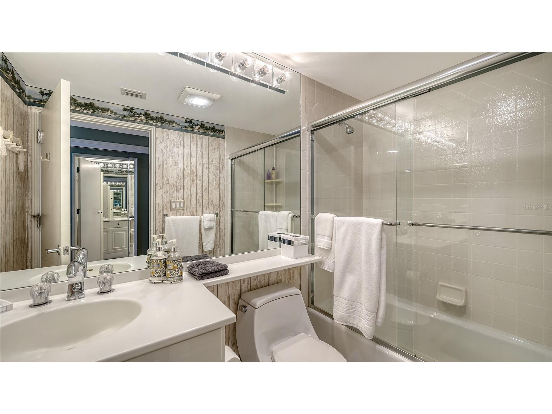 3060 Grand Bay Boulevard #195 Longboat Key FL 34228 A4677880 image25