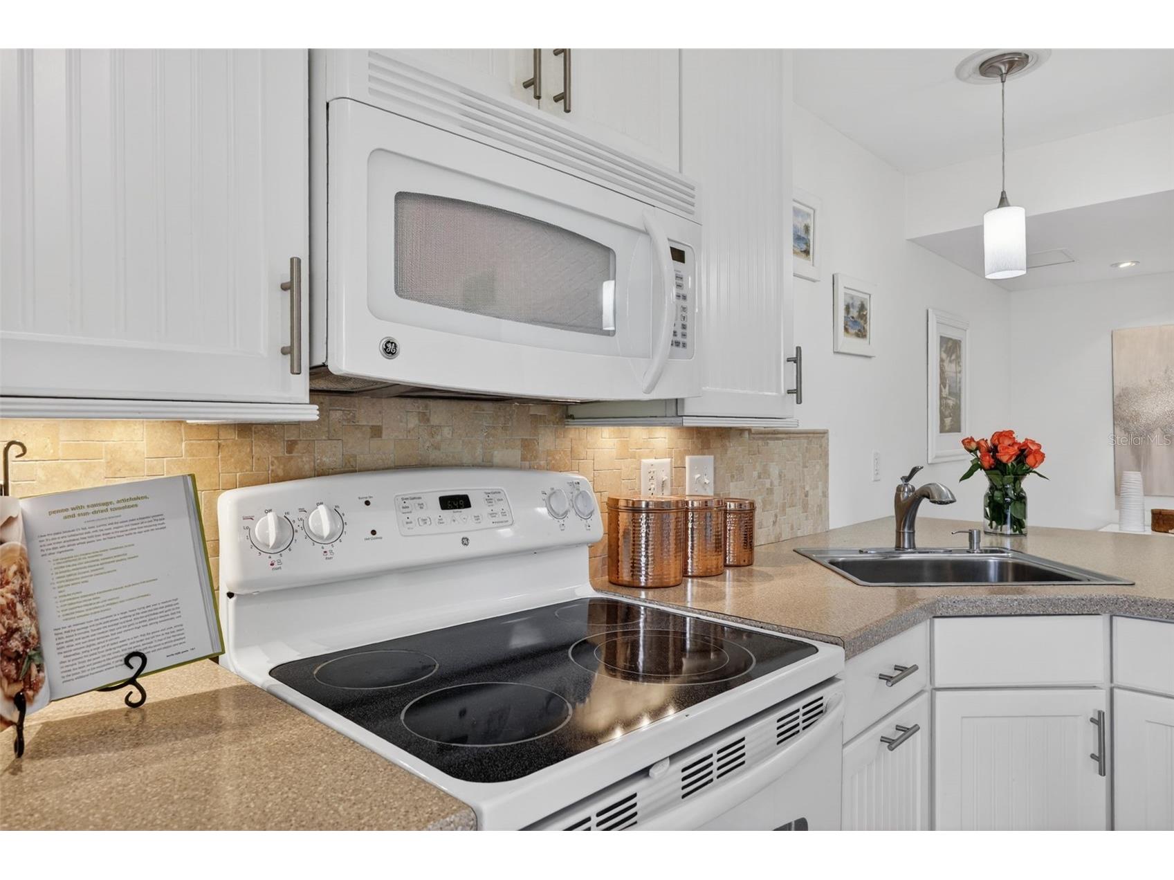 3061 Quail Hollow # 35 Sarasota FL 34235 A4690473 image13