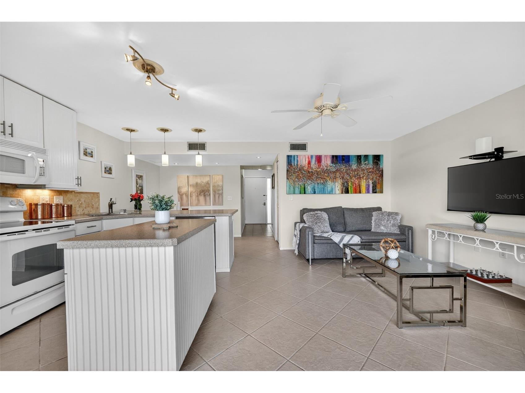 3061 Quail Hollow # 35 Sarasota FL 34235 A4690473 image6
