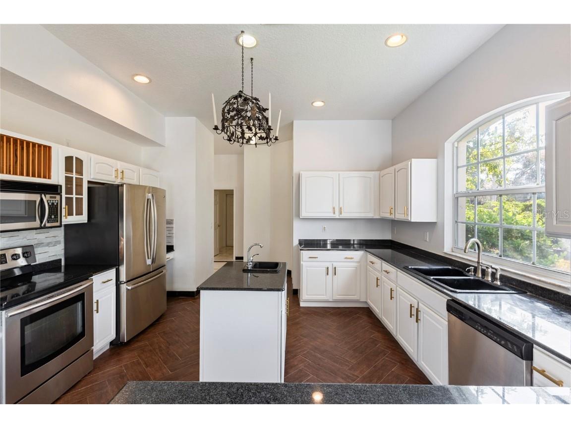 3062 Sutton Woods Drive Plant City FL 33566 TB8392934 image11