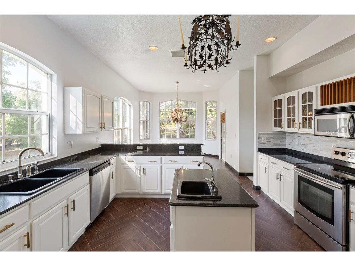 3062 Sutton Woods Drive Plant City FL 33566 TB8392934 image8