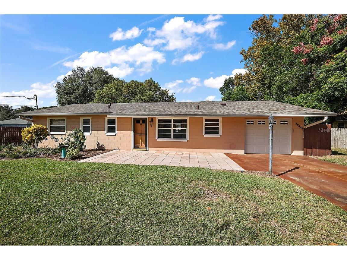 30641 Lake Avenue Tavares FL 32778 G5074193 image1