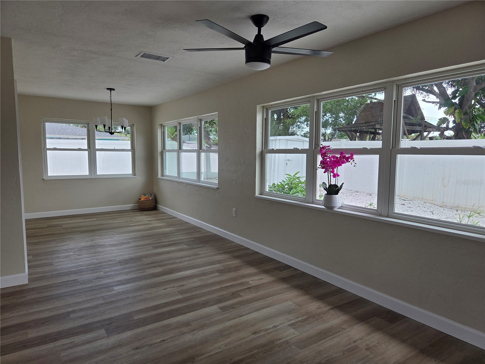 3066 66th Way N Saint Petersburg FL 33710 TB8527855 image8