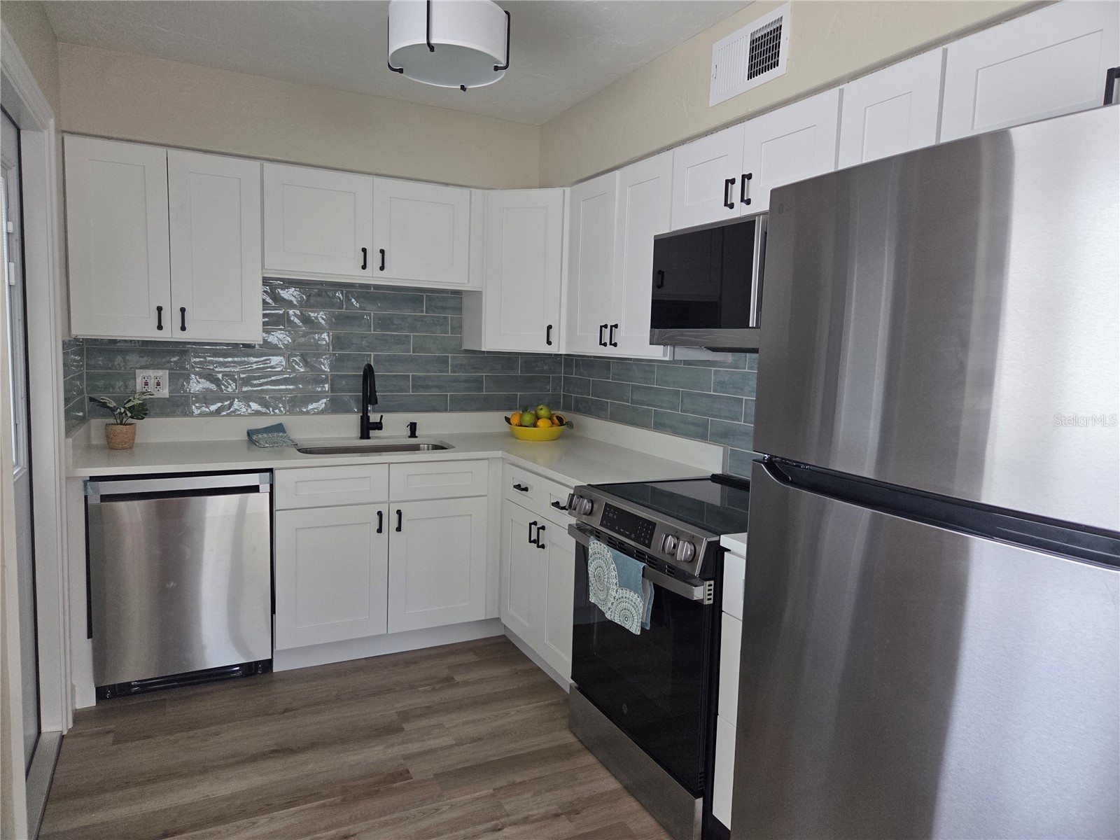 3066 66th Way N Saint Petersburg FL 33710 TB8527855 image9