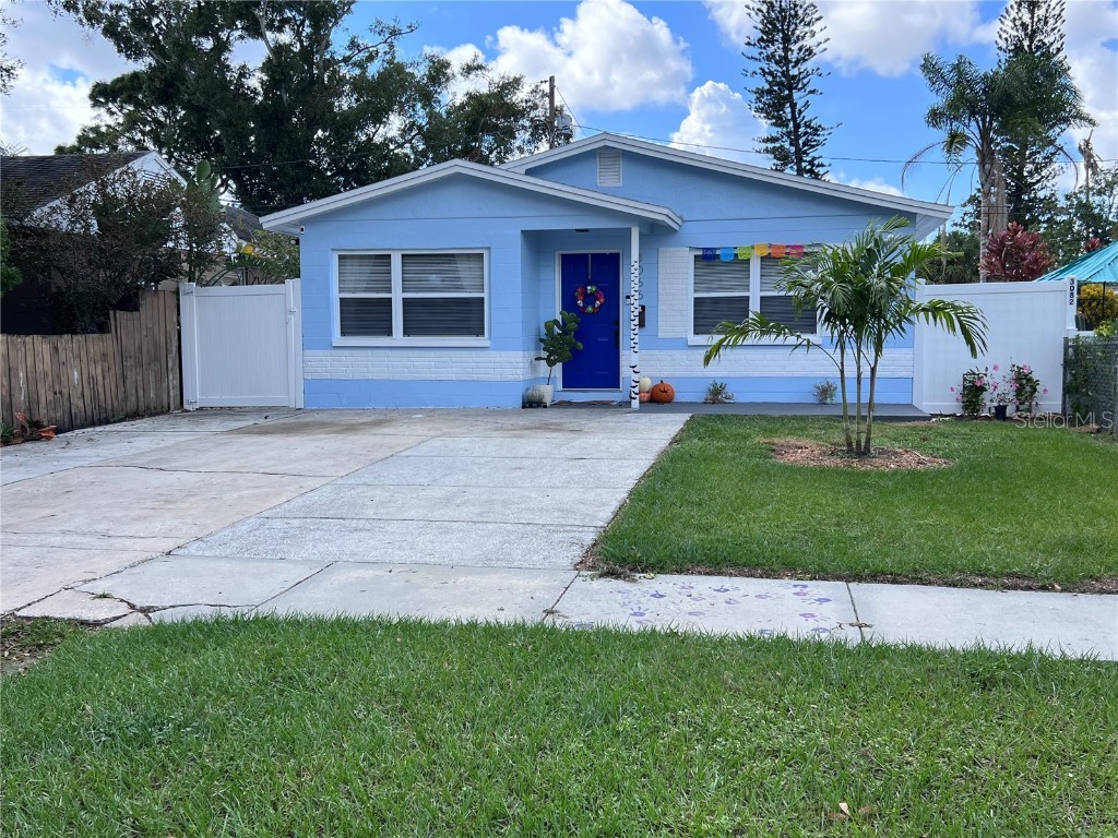 3066 8th Street N Saint Petersburg FL 33704 O6350173 image1