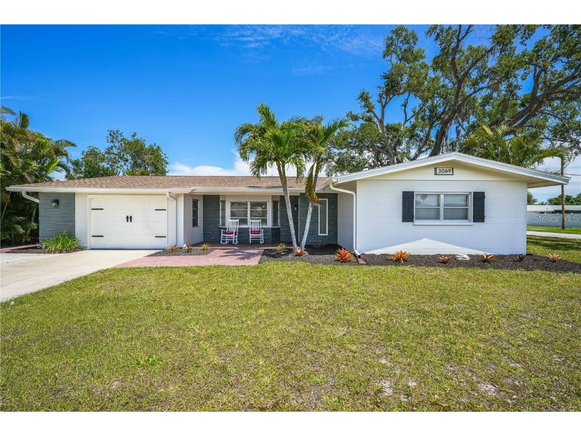 3069 Gulf Gate Drive Sarasota FL 34231 A4608386 image1