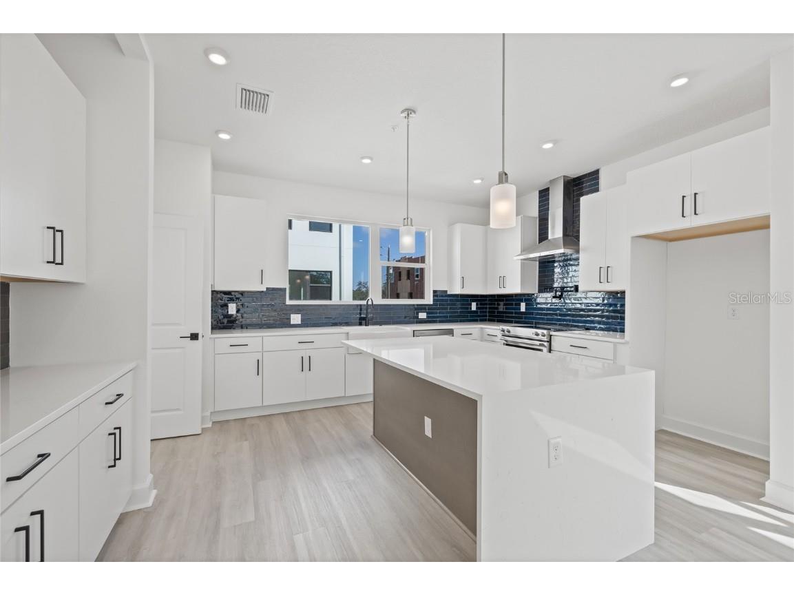 307 15th Street N Saint Petersburg FL 33705 TB8451688 image13