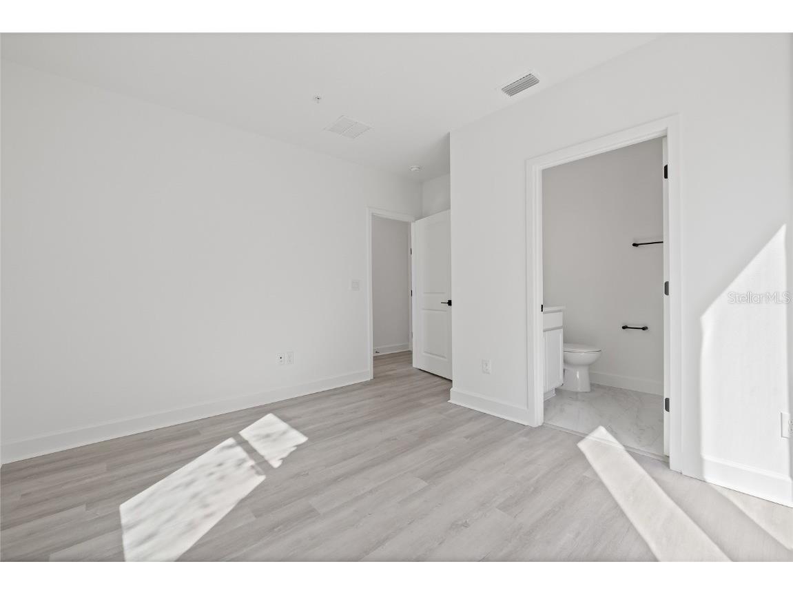 307 15th Street N Saint Petersburg FL 33705 TB8451688 image8