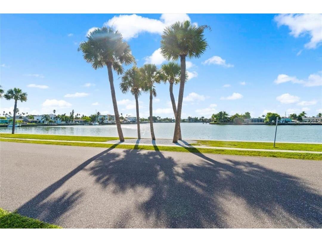 307 161st Avenue Redington Beach FL 33708 O6398521 image29