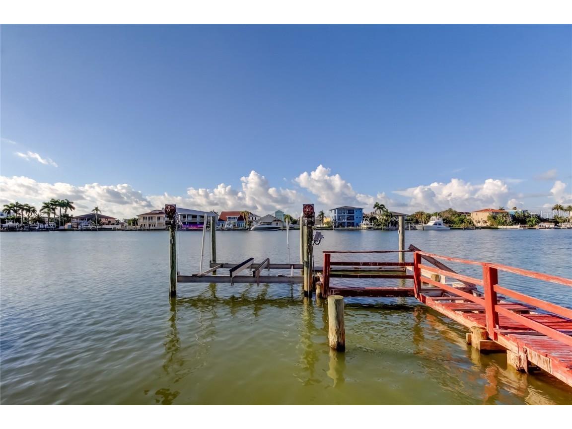 307 173rd Avenue E North Redington Beach FL 33708 TB8417798 image8