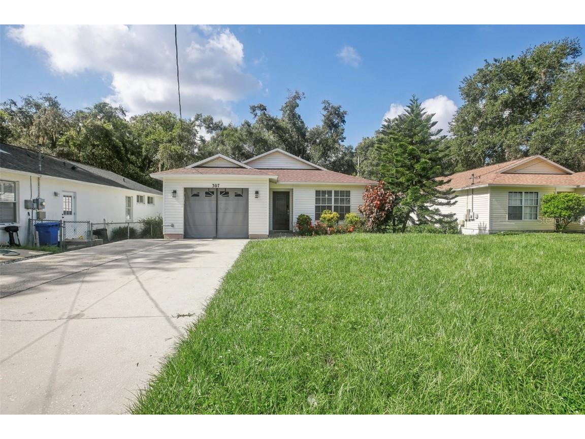307 1st Avenue SE Lutz FL 33549 T3541662 image1