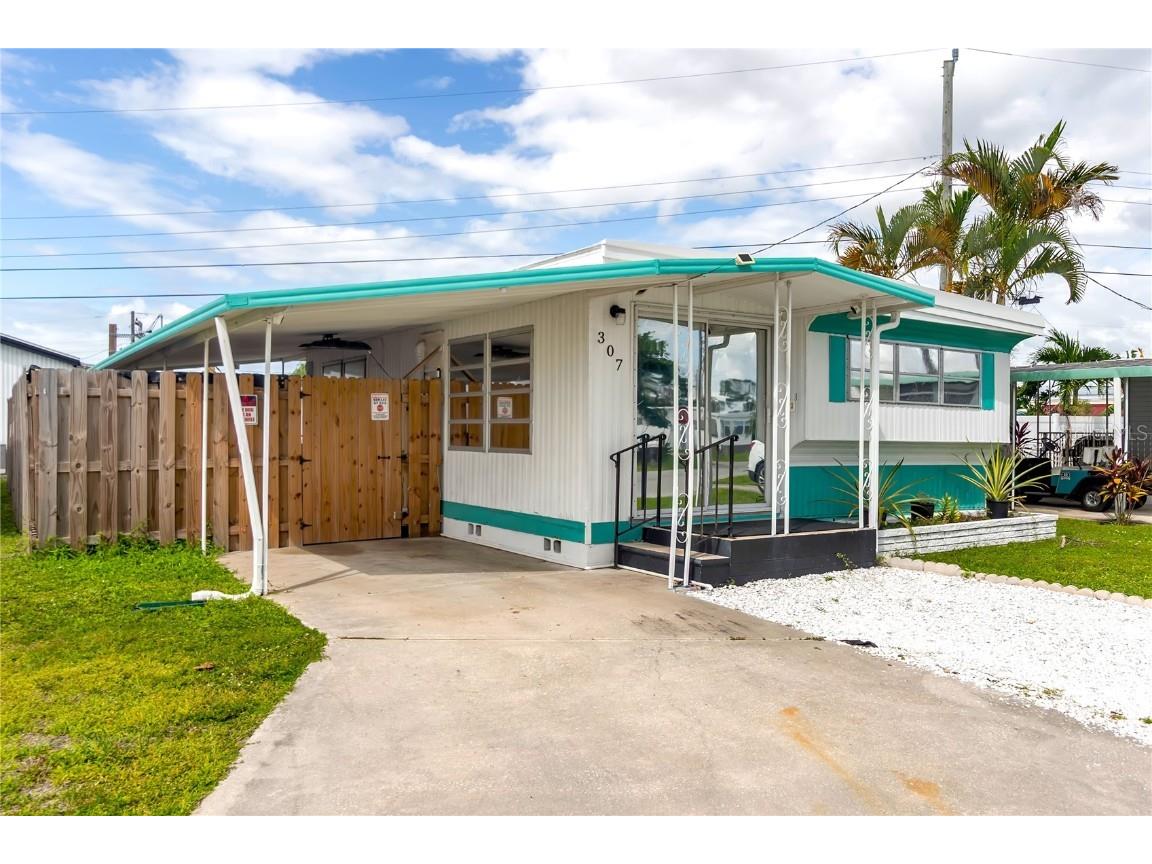 307 52nd Avenue Drive W Bradenton FL 34207 A4670966 image3